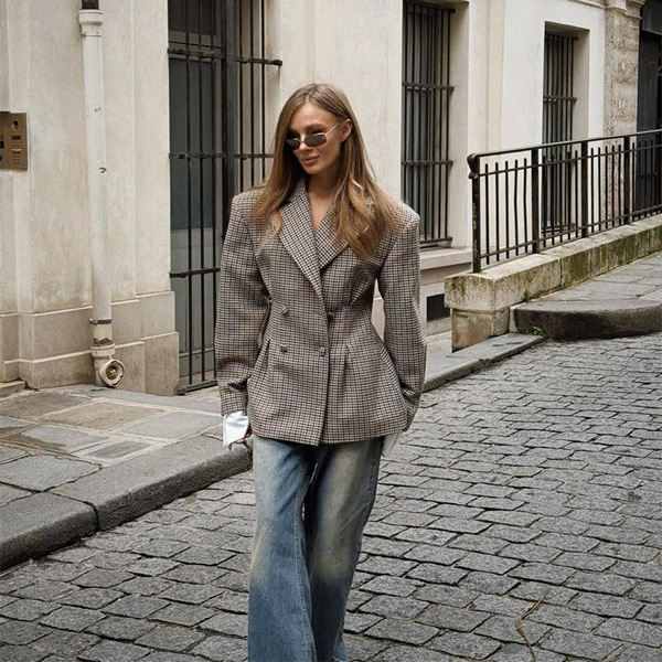 Stylish Checkered Waisted Blazer For Women