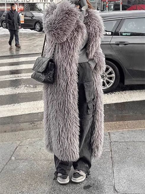 Gray Lapel LengthenedThickened Fur Coat